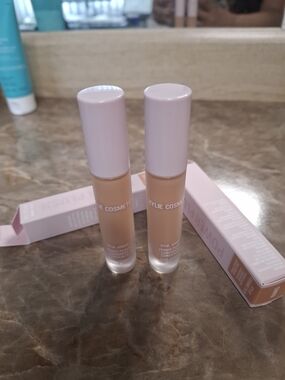2 Kylie Cosmetics Power Plush Longwear Concealer